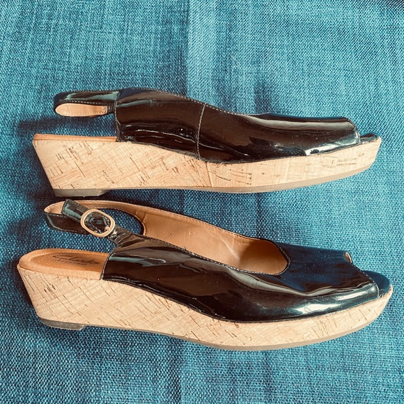 Clarks Black Patent Slingback - Picture 2 of 6